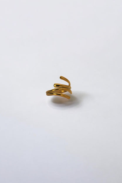 Statement gold ring