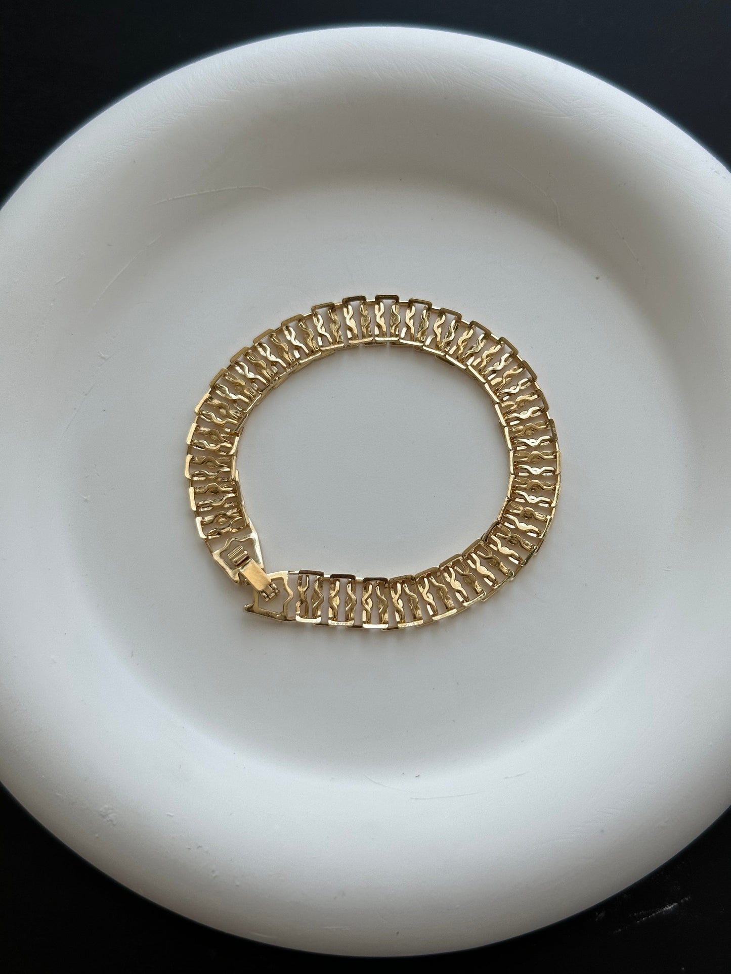 18K Gold Filled Medusa Fold Bracelet - FOREVERLINKX