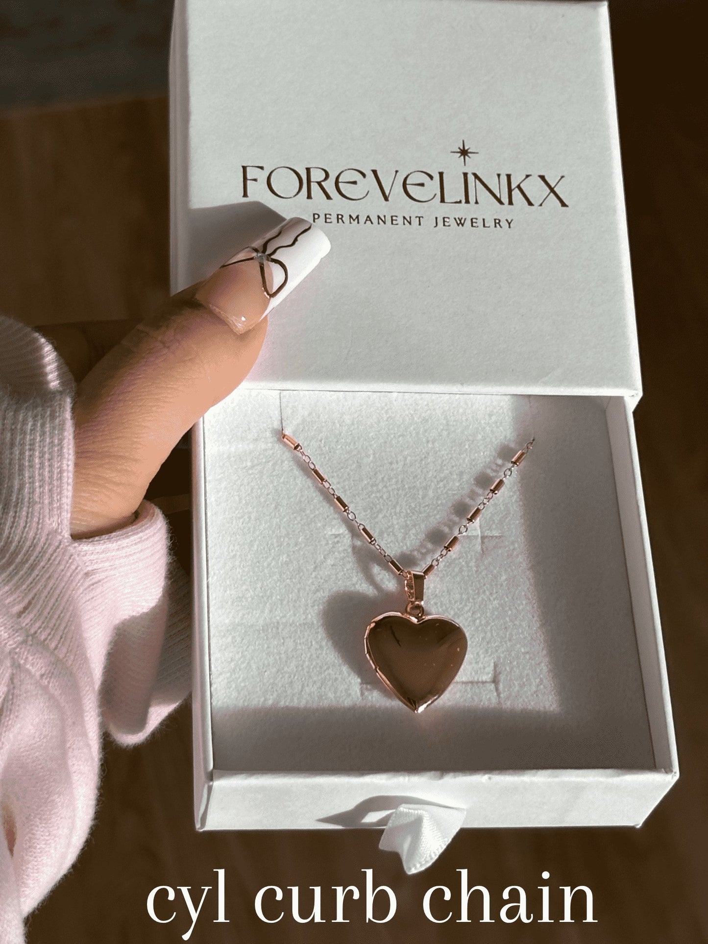 Classic Heart Locket necklace - FOREVERLINKX