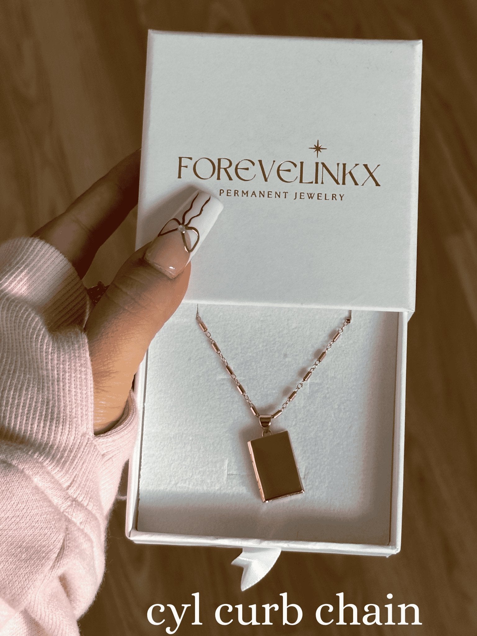 Classic Sleek Rectangle Locket necklace - FOREVERLINKX